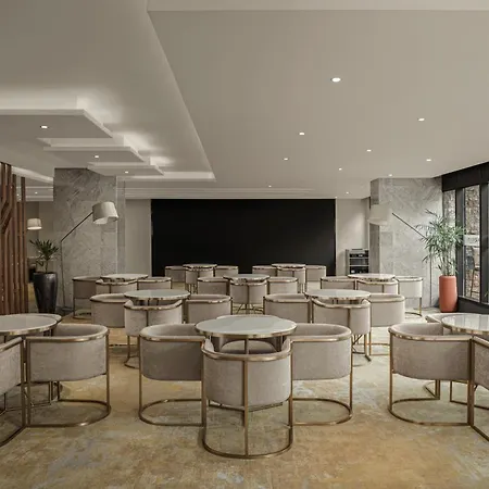 Four Points By Sheraton Accra Airport Hotel-2