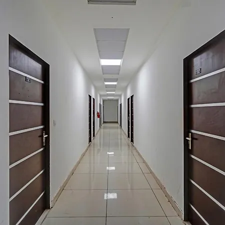 Hotel O Sector 110 Noida Formerly Luv Kush Tower Bhangel-3