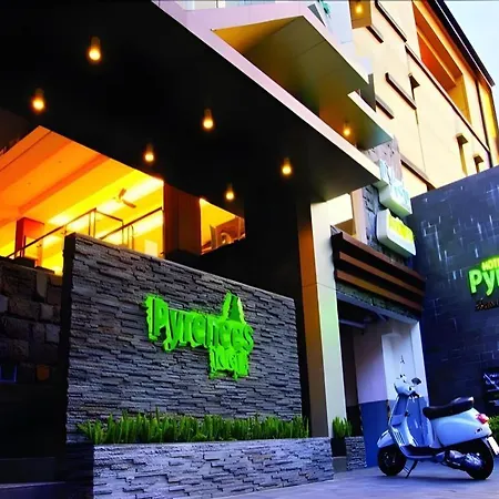 Pyrenees Malioboro Hotel-2