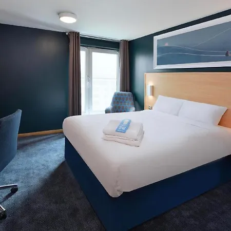 Travelodge Plymouth-2