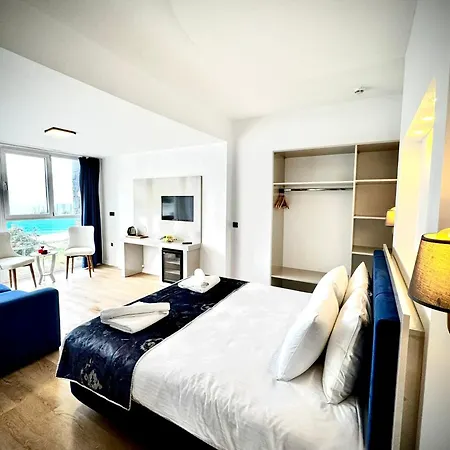 Azure Palm Resort-3