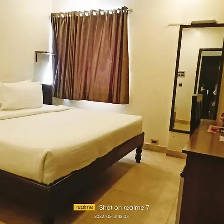 Theni Hotel Ramyas-3