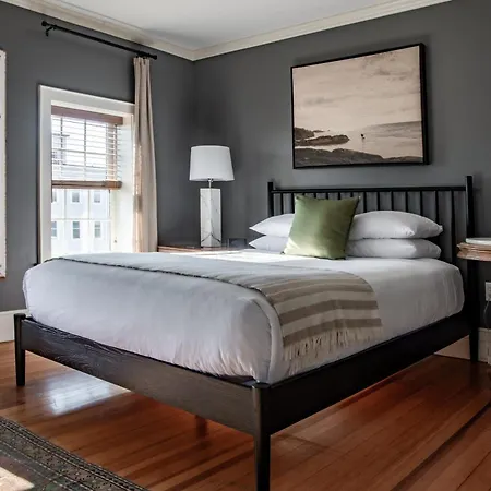 The Lindsey Hotel-2