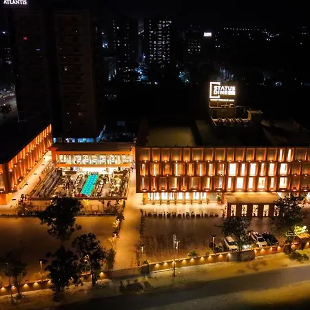 Status Dine Banquet And Restaurant-2