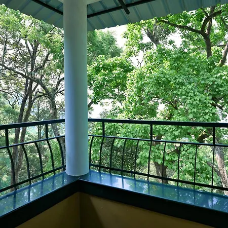 Aroma Hills Resort Munnar-2