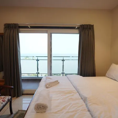 V Square Inn-2