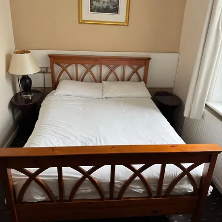 The Rose And Crown Hotel-2