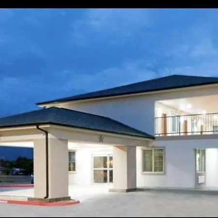 Super 8 By Wyndham-3