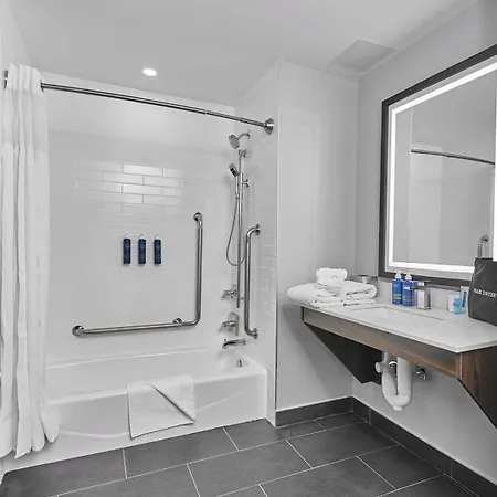 Four Points By Sheraton Oakville-2