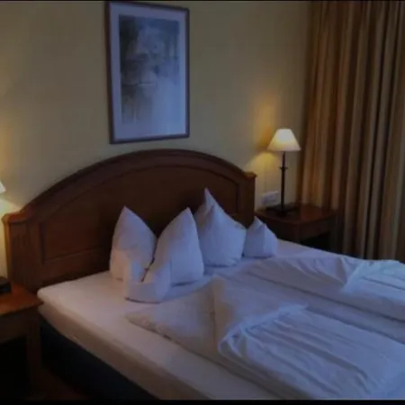 Hotel La Strada & Sultan-3