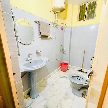 Hashmi Guest House-3