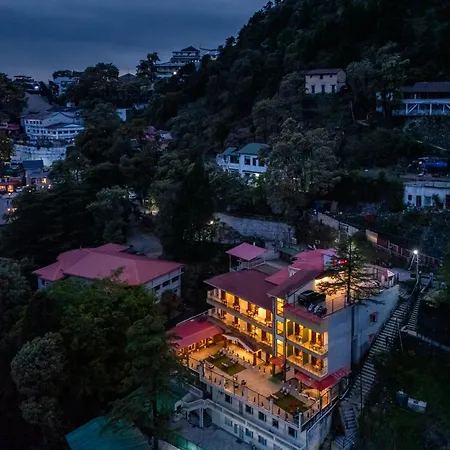 Perfectstayz Premium Seven Oaks Near Mall Road-3