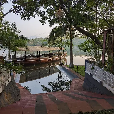 Peninsular Wood Resort-2