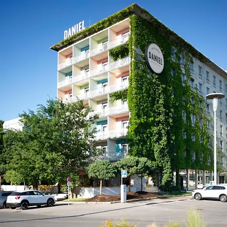 Hotel Daniel Graz - Smart Lifestyle Near City Centre-2