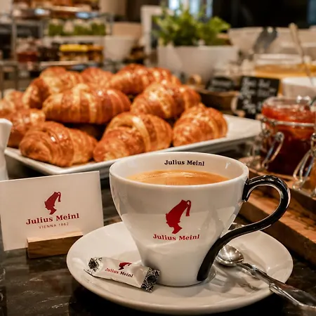 Theaterhotel & Suites Wien-3