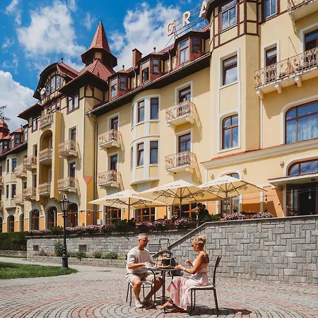 Grand Hotel Praha-3