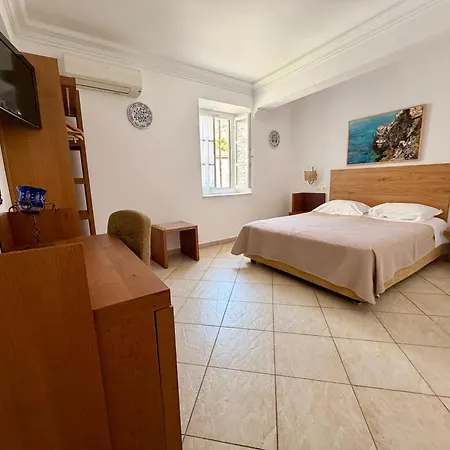 Mistral Hotel-2