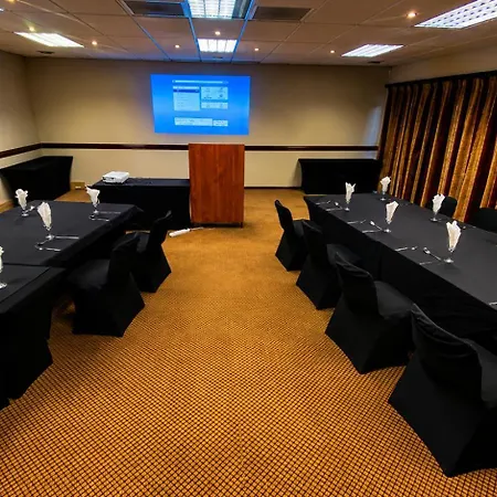 Benvenuto Hotel & Conference Centre-3
