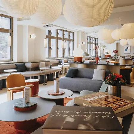 Premier Inn Koeln City Mediapark-2