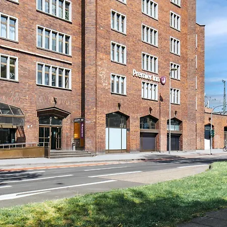 Premier Inn Koeln City Mediapark-3