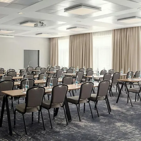 Courtyard By Marriott Pilsen-3