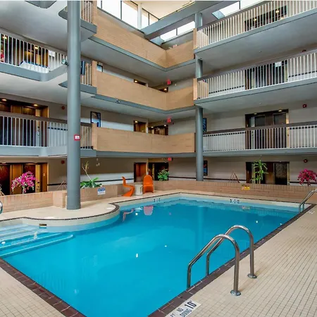 Coast Calgary University Area Hotel By Apa-3