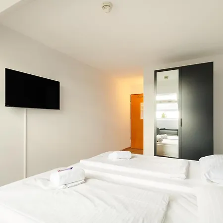 Lenas Donau Hotel-2