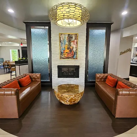 Club Hotel Nashville Inn & Suites-3