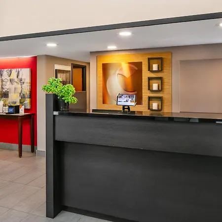 Comfort Inn Sydney - Cape Breton-3