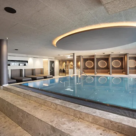 Aparthotel Familiaris - Family Apartments - Pools & Spa In Dolomites-3