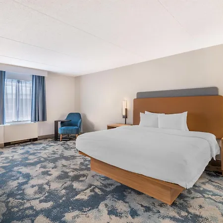 Hampton Inn Schenectady Downtown-2