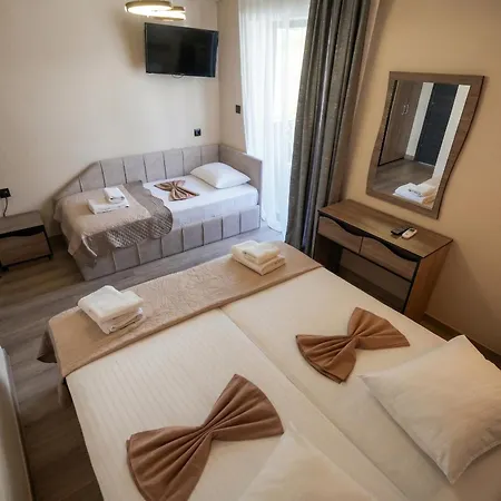 Hotel Petunia-3