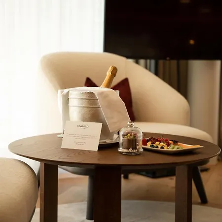 The Oswald Grand Hotel-3