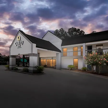 Quality Inn Walterboro I-95-2