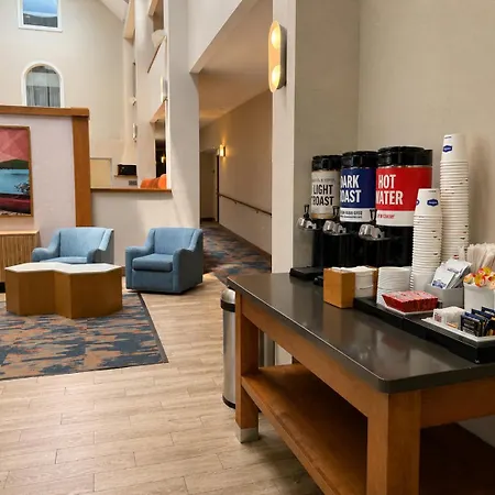 Hampton Inn Cartersville-3