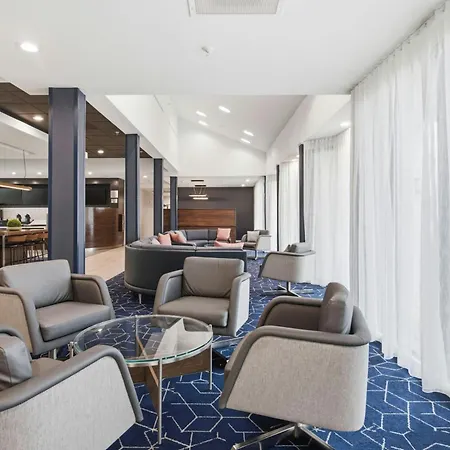 Courtyard By Marriott Columbus-2
