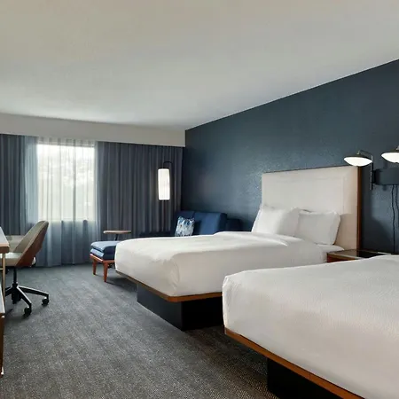 Courtyard By Marriott Wichita East-2