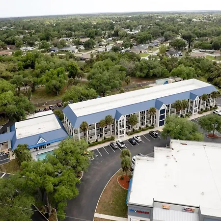 Days Inn By Wyndham Port Charlotte Town Center-2