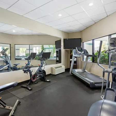 Best Western Plus Cottontree Inn-3