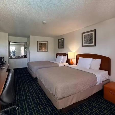 Quality Inn At The Mall - Valdosta-3