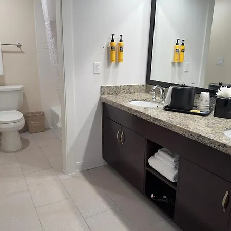 Best Western Plus Redondo Beach Inn-3