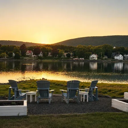 Bailey House Inn - Georgian Waterfront Retreat-3