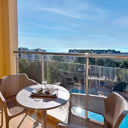 Apart Hotel Golden Line-2