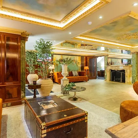 Mayfair House-3