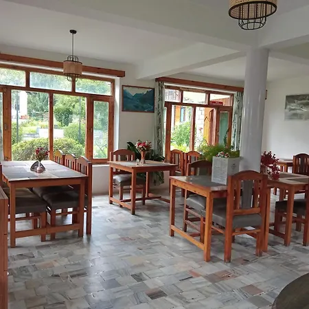 Hotel Tourist 10 Minutes Walking Distance From The Mall-3