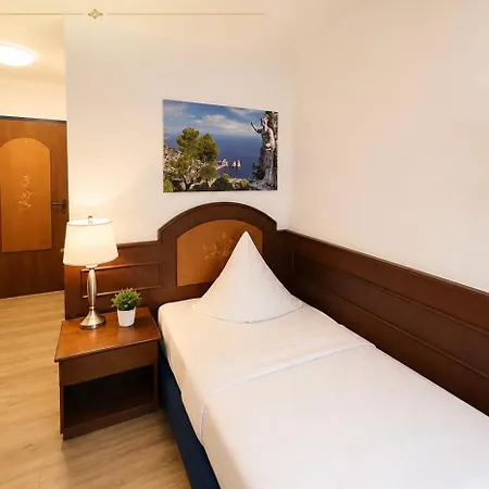 Hotel Garni Italia-2