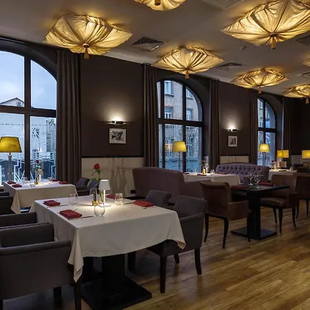 Astoria Hotel-3