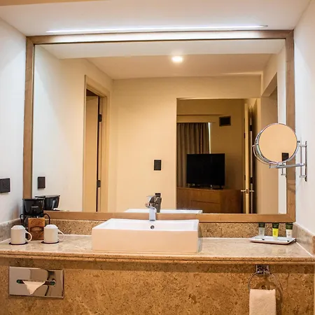 Clarion Suites Guatemala City-2