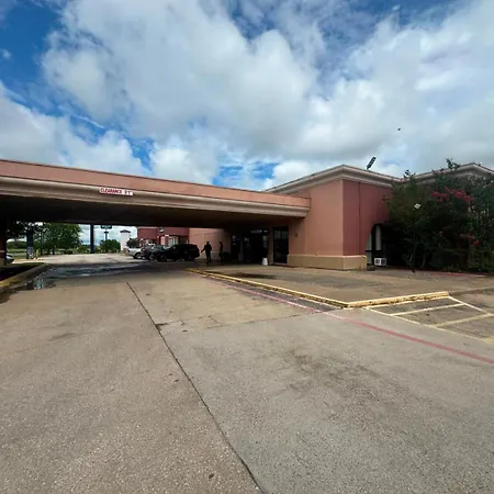 Express Inn & Suites Greensville Tx-2