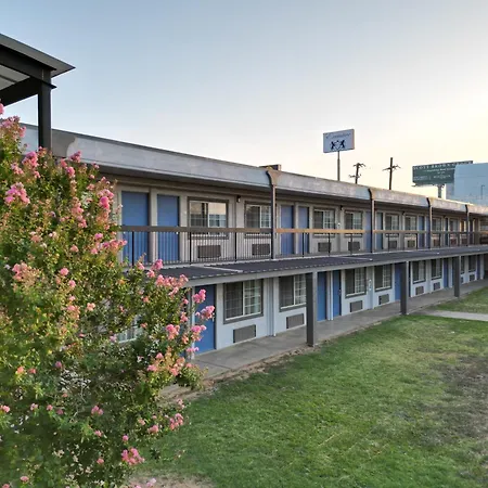 Texas Inn & Suites-2